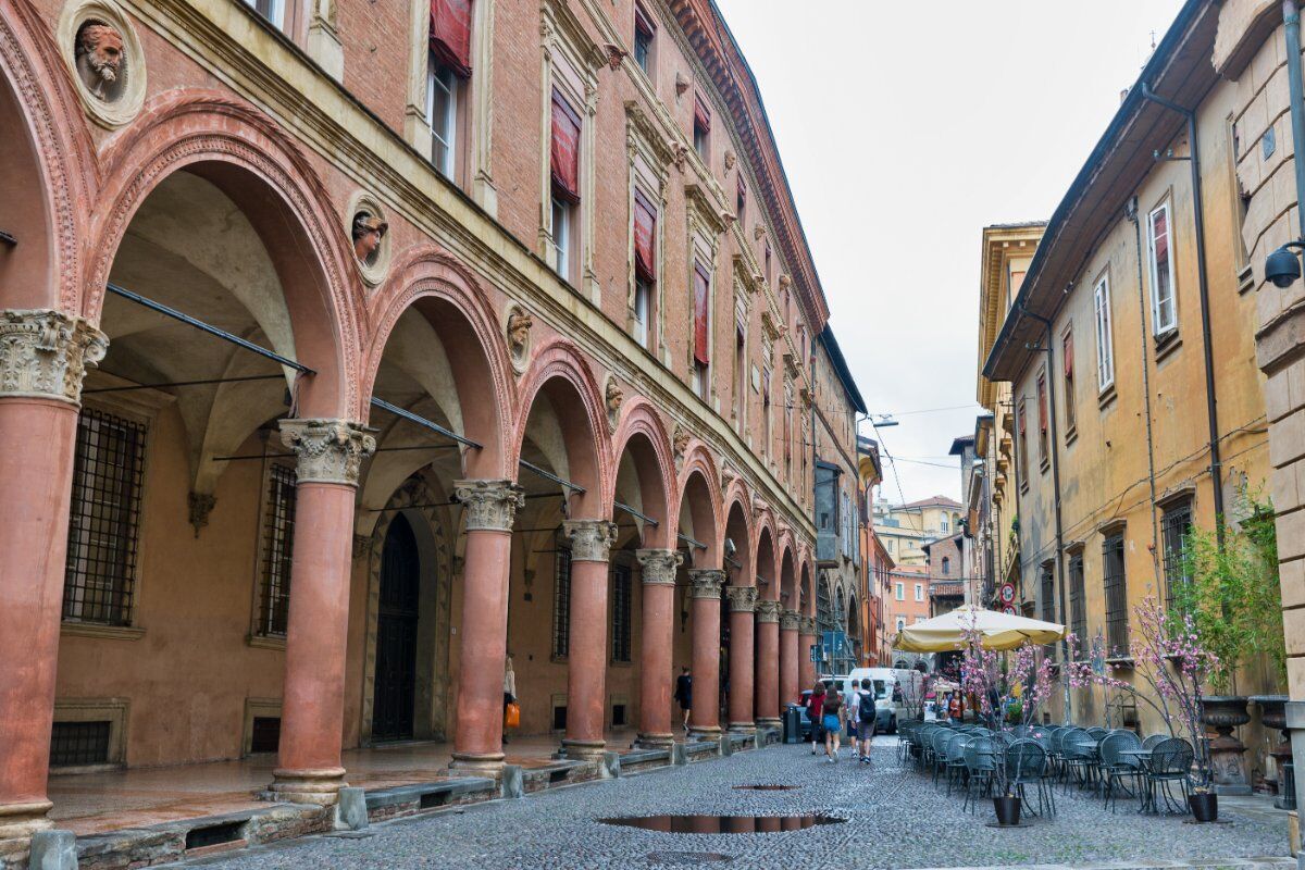 Passeggiata guidata nella Bologna Medievale desktop picture