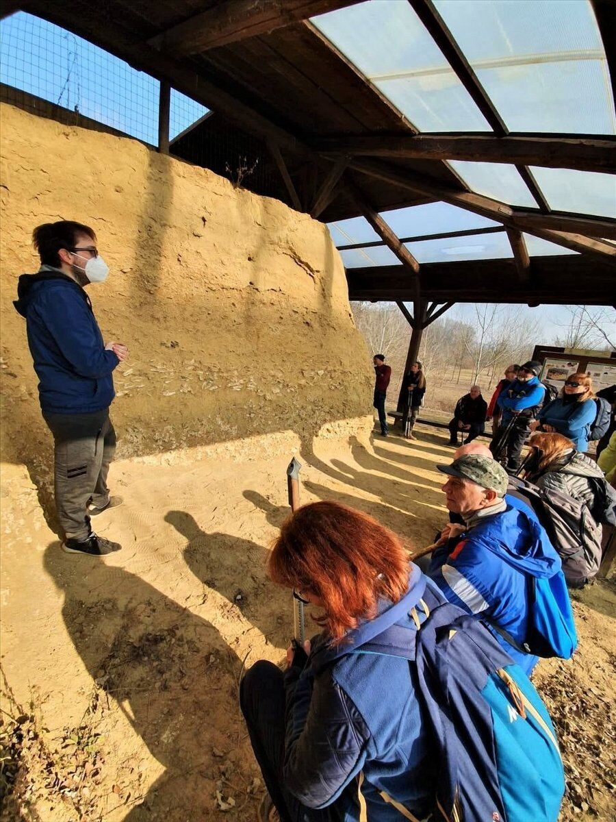 Caccia ai Fossili: Escursione sulle colline Astigiane Caccia ai Fossili: Escursione sulle colline Astigiane desktop picture