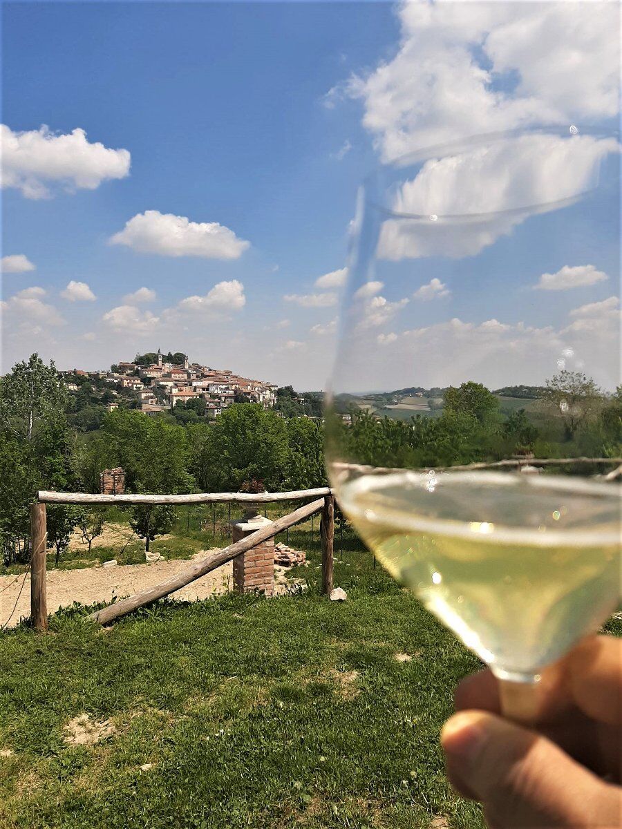 Passeggiata a Cella Monte: Nella Terra della Pietra da Cantone Passeggiata a Cella Monte: Nella Terra della Pietra da Cantone desktop picture