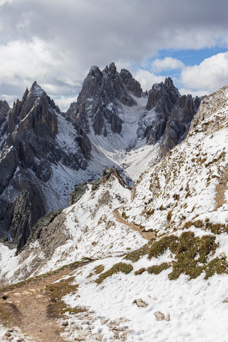 Ciaspolata nel cuore delle Dolomiti: Misurina e le Tre Cime di Lavaredo desktop picture