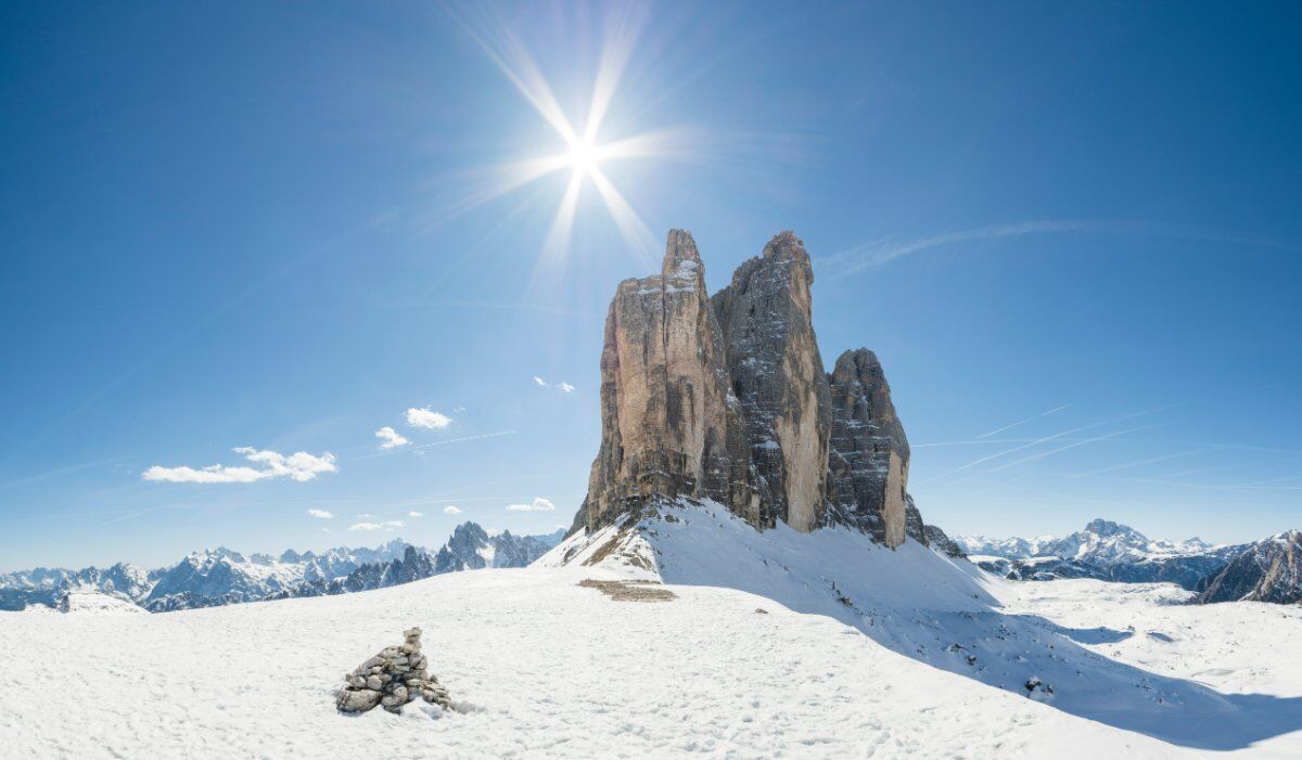Ciaspolata nel cuore delle Dolomiti: Misurina e le Tre Cime di Lavaredo Ciaspolata nel cuore delle Dolomiti: Misurina e le Tre Cime di Lavaredo desktop picture