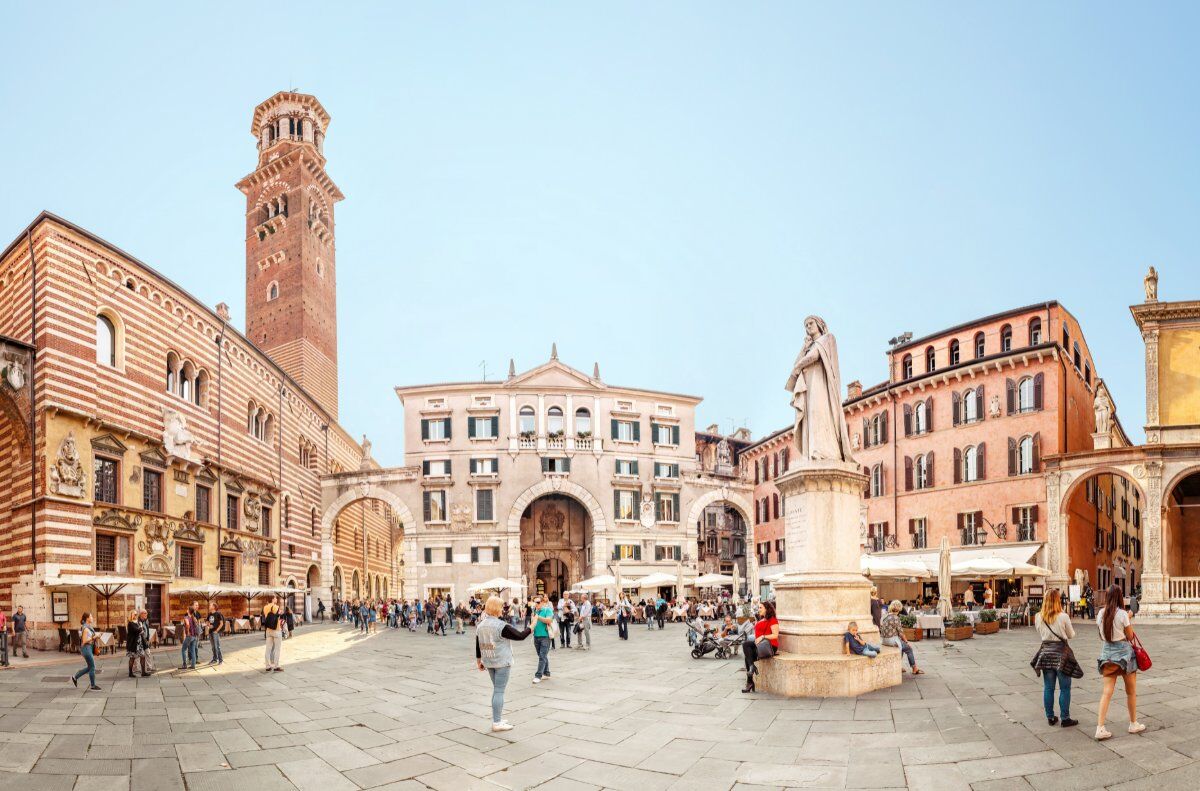 Caccia al Tesoro a Verona, la Città Scaligera desktop picture