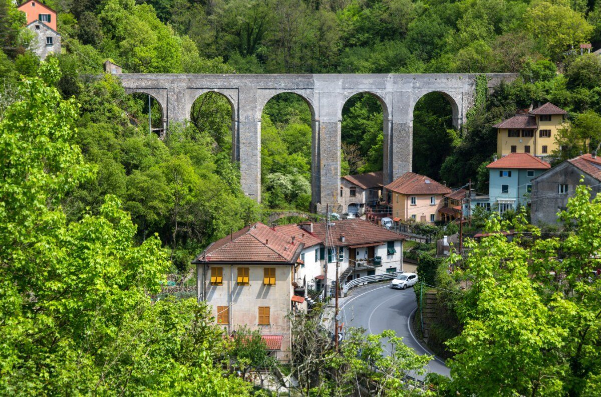 L'Acquedotto Storico di Genova: Trekking e Pranzo con Vista L'Acquedotto Storico di Genova: Trekking e Pranzo con Vista desktop picture