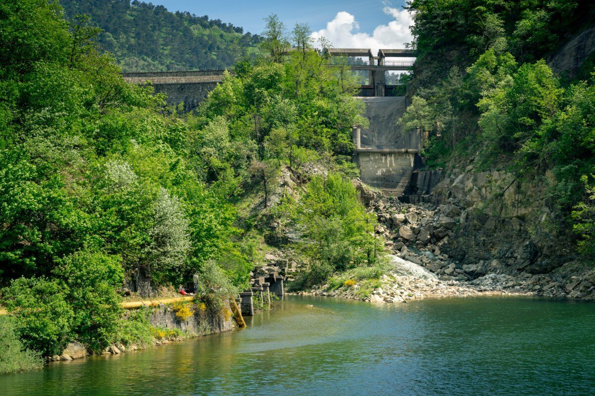 L'Acquedotto Storico di Genova: Trekking e Pranzo con Vista L'Acquedotto Storico di Genova: Trekking e Pranzo con Vista desktop picture