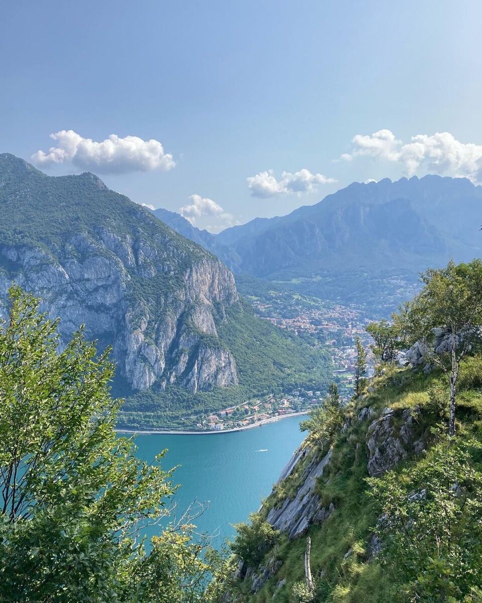 Escursione sulle Montagne Lecchesi: Il Maestoso Sasso di Preguda desktop picture