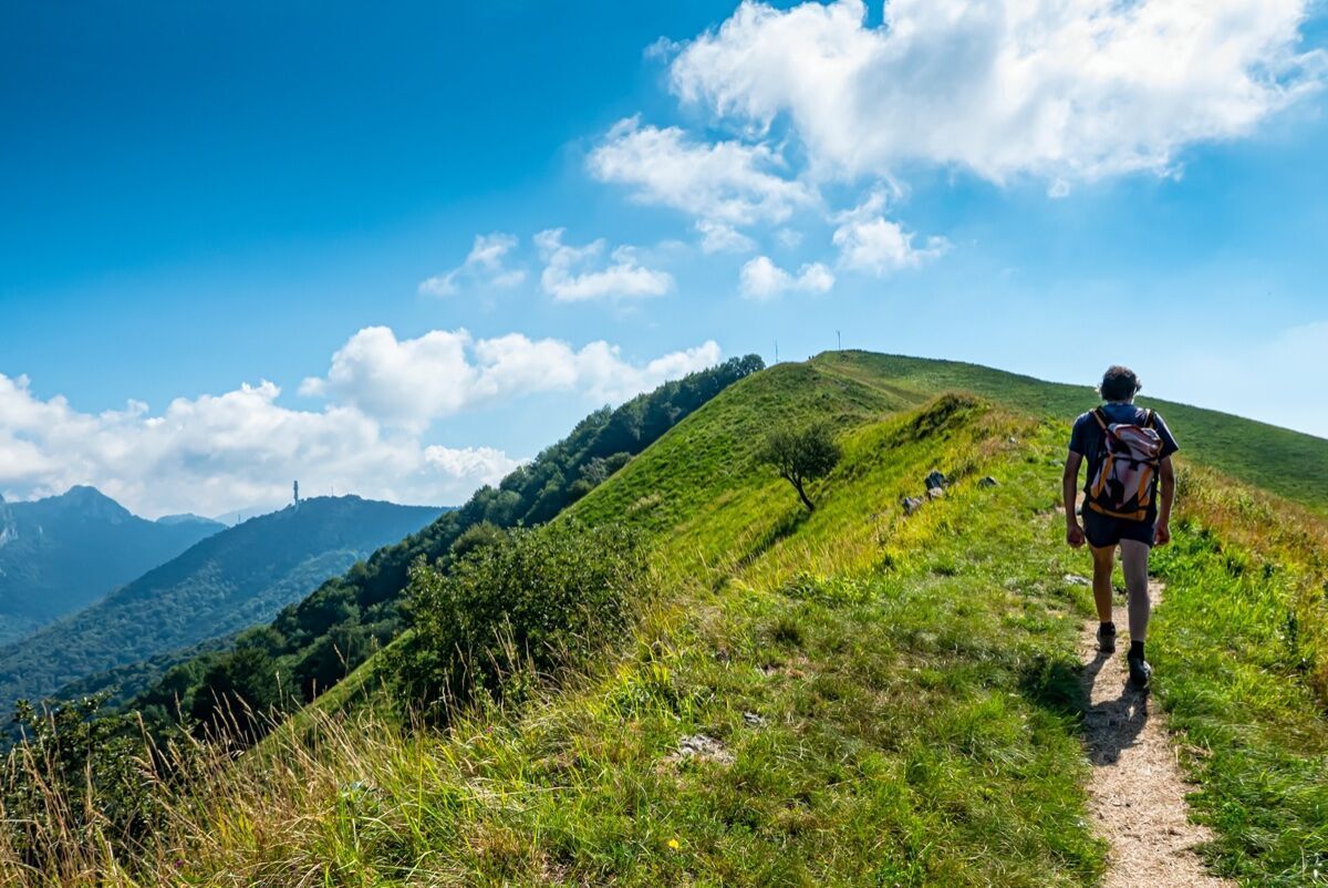 Escursione sulle Montagne Lecchesi: Il Maestoso Sasso di Preguda desktop picture