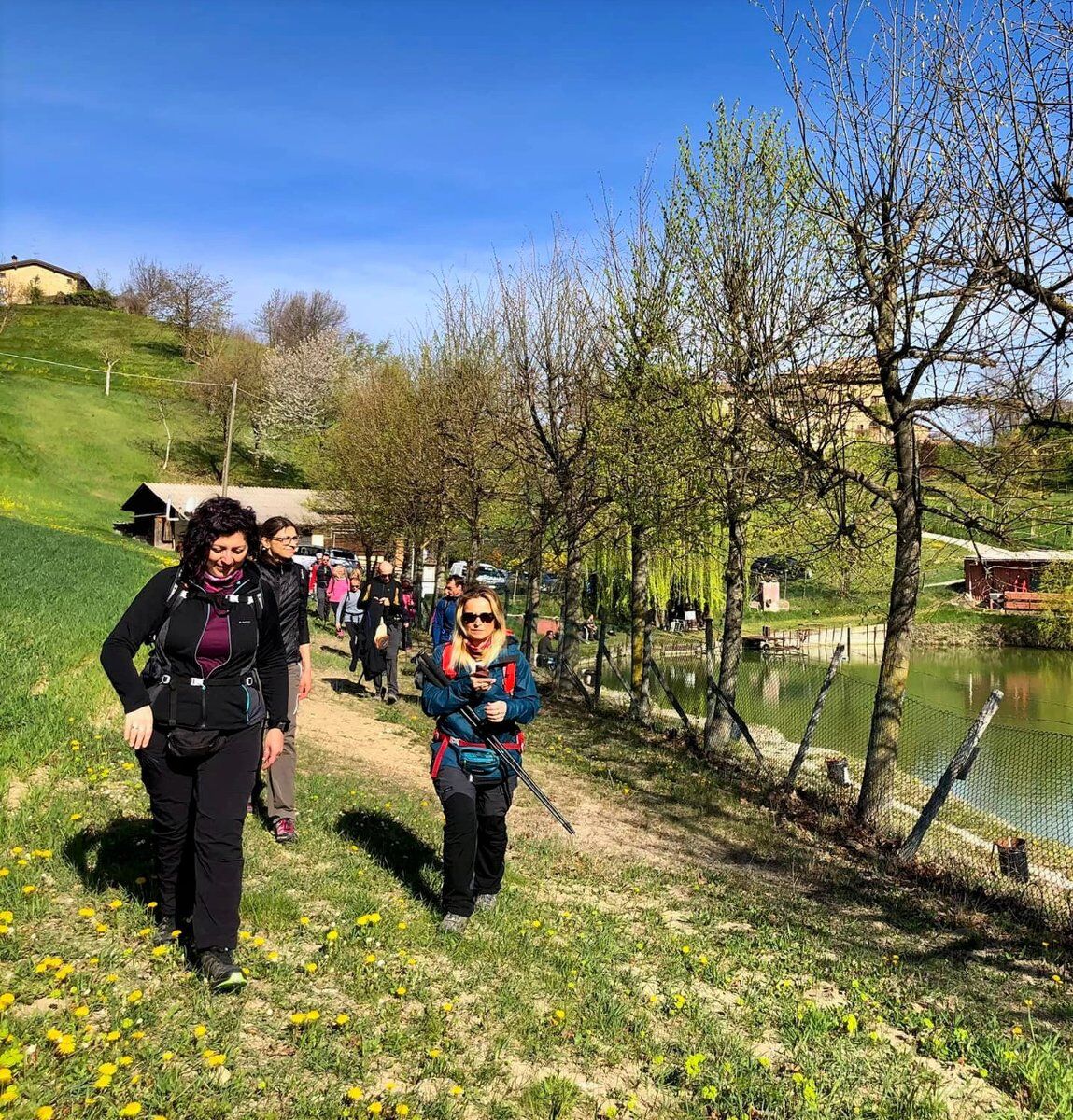 Trekking tra i Borghi dell'Appennino Reggiano e il Bosco delle Favole desktop picture