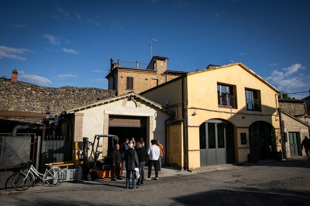 Il Frantoio Petasecca Donati di Bevagna: Tour Guidato con Degustazione desktop picture
