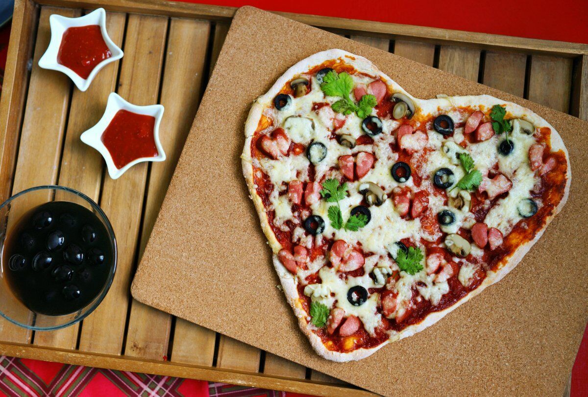 Festa dei Single: Pizzata a Bologna desktop picture