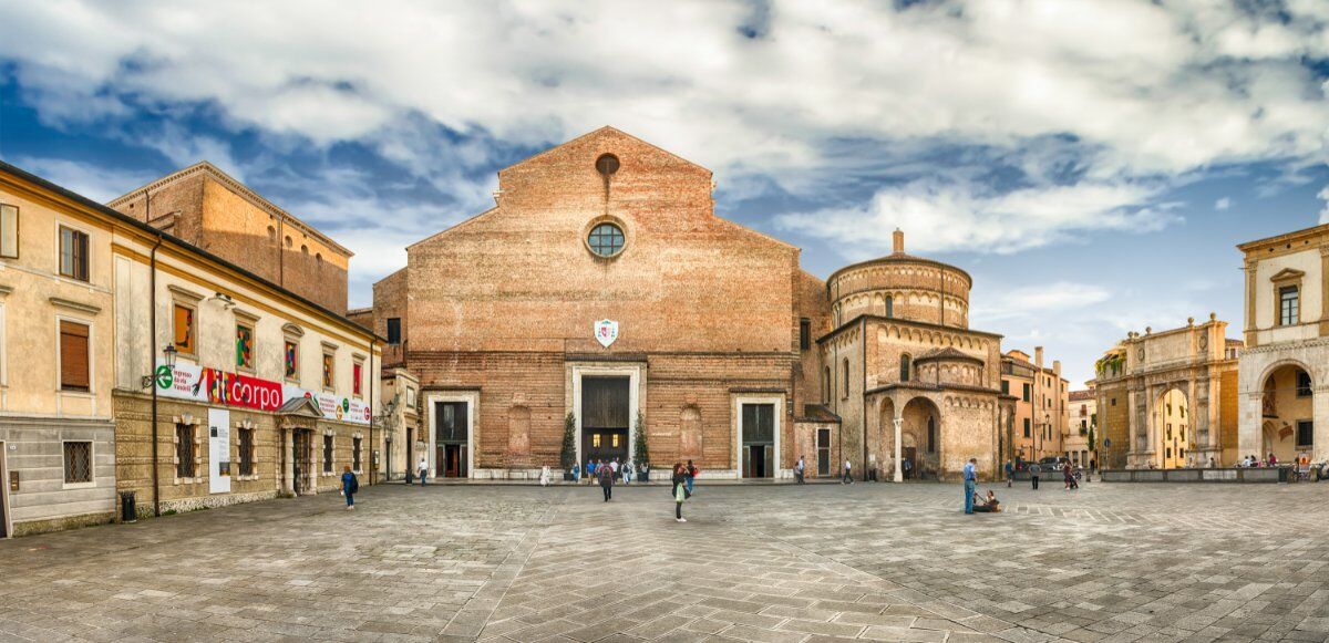 Visita Guidata tra gli Affreschi del Battistero di Padova Visita Guidata tra gli Affreschi del Battistero di Padova desktop picture