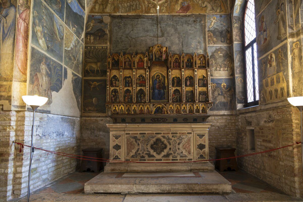 Visita Guidata tra gli Affreschi del Battistero di Padova Visita Guidata tra gli Affreschi del Battistero di Padova desktop picture