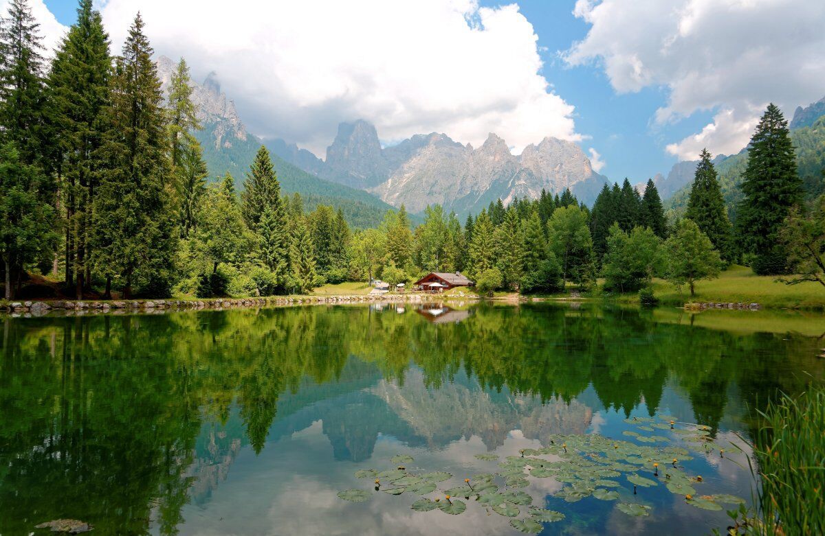 Pasqua in Trentino-Alto Adige: Val Venegia, Val Canali e il Lago di Calaita desktop picture