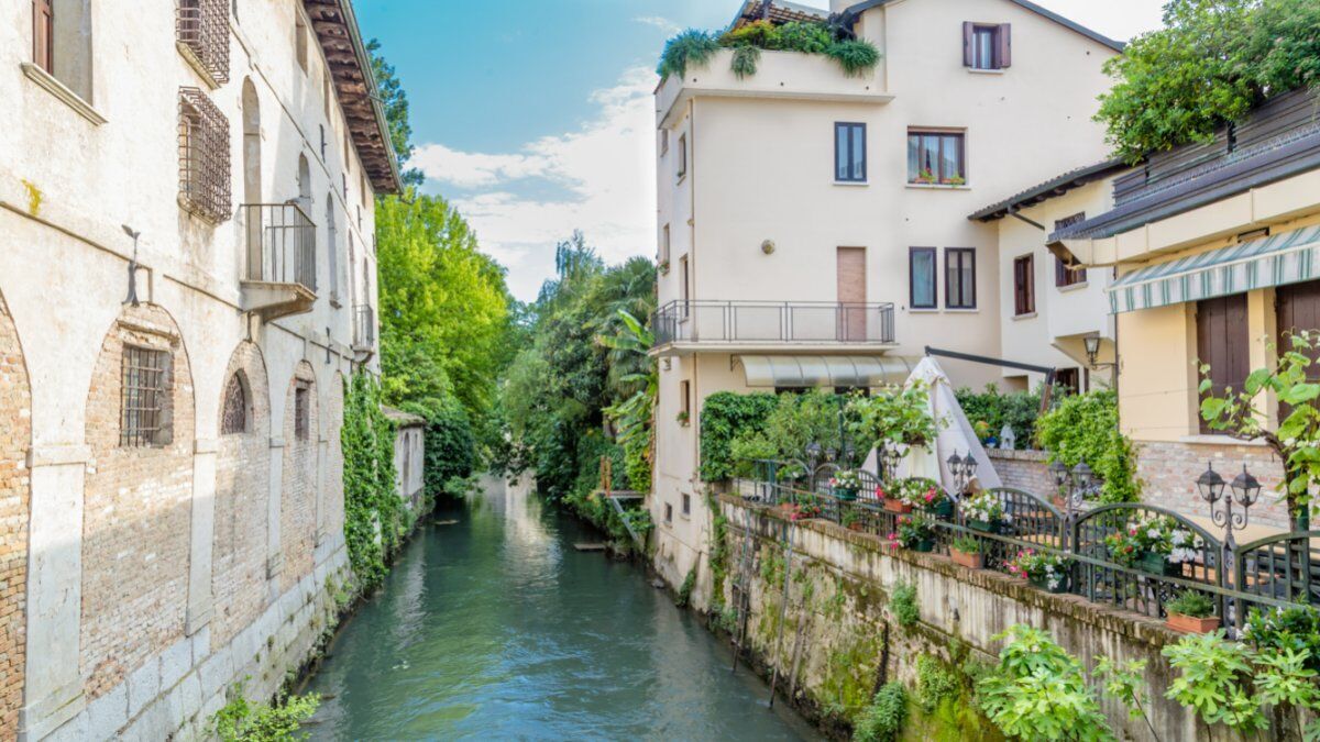 Visita guidata per le vie di Portogruaro: tra Medioevo e Rinascimento Visita guidata per le vie di Portogruaro: tra Medioevo e Rinascimento desktop picture
