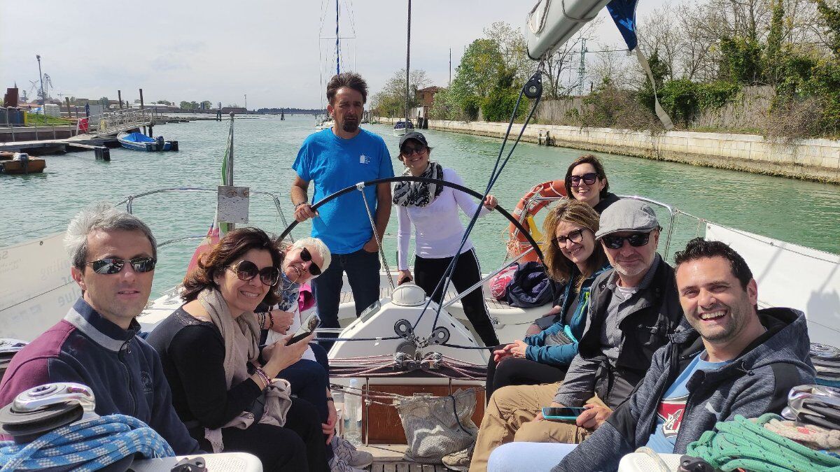 Weekend in Barca a Vela nella Laguna di Venezia Weekend in Barca a Vela nella Laguna di Venezia desktop picture