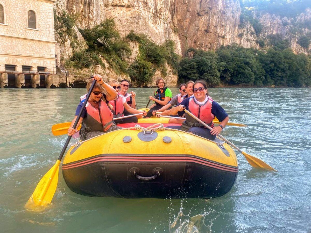 Pasqua a Verona: Rafting con Pranzo in Città e PicNic in Valpolicella Pasqua a Verona: Rafting con Pranzo in Città e PicNic in Valpolicella desktop picture