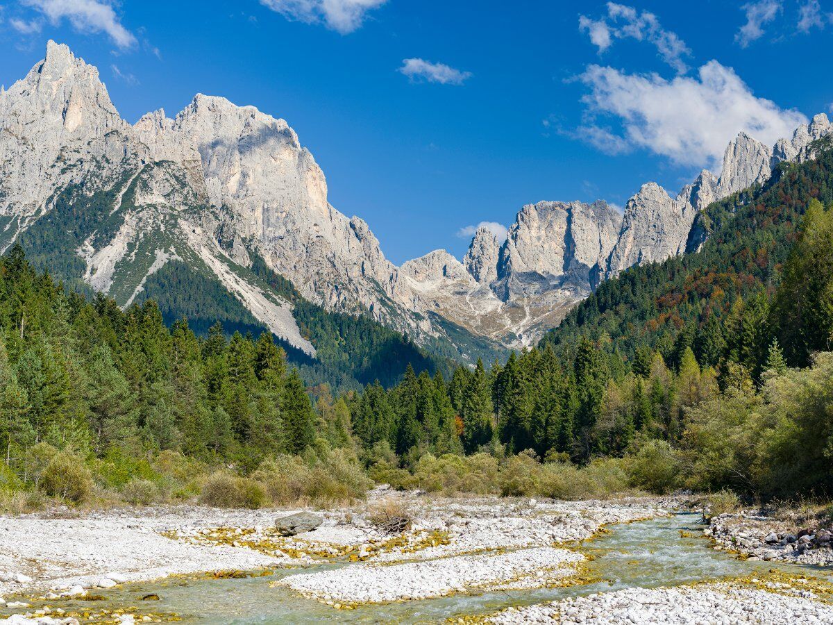 Trekking panoramico con pranzo tipico in Val Canali Trekking panoramico con pranzo tipico in Val Canali desktop picture