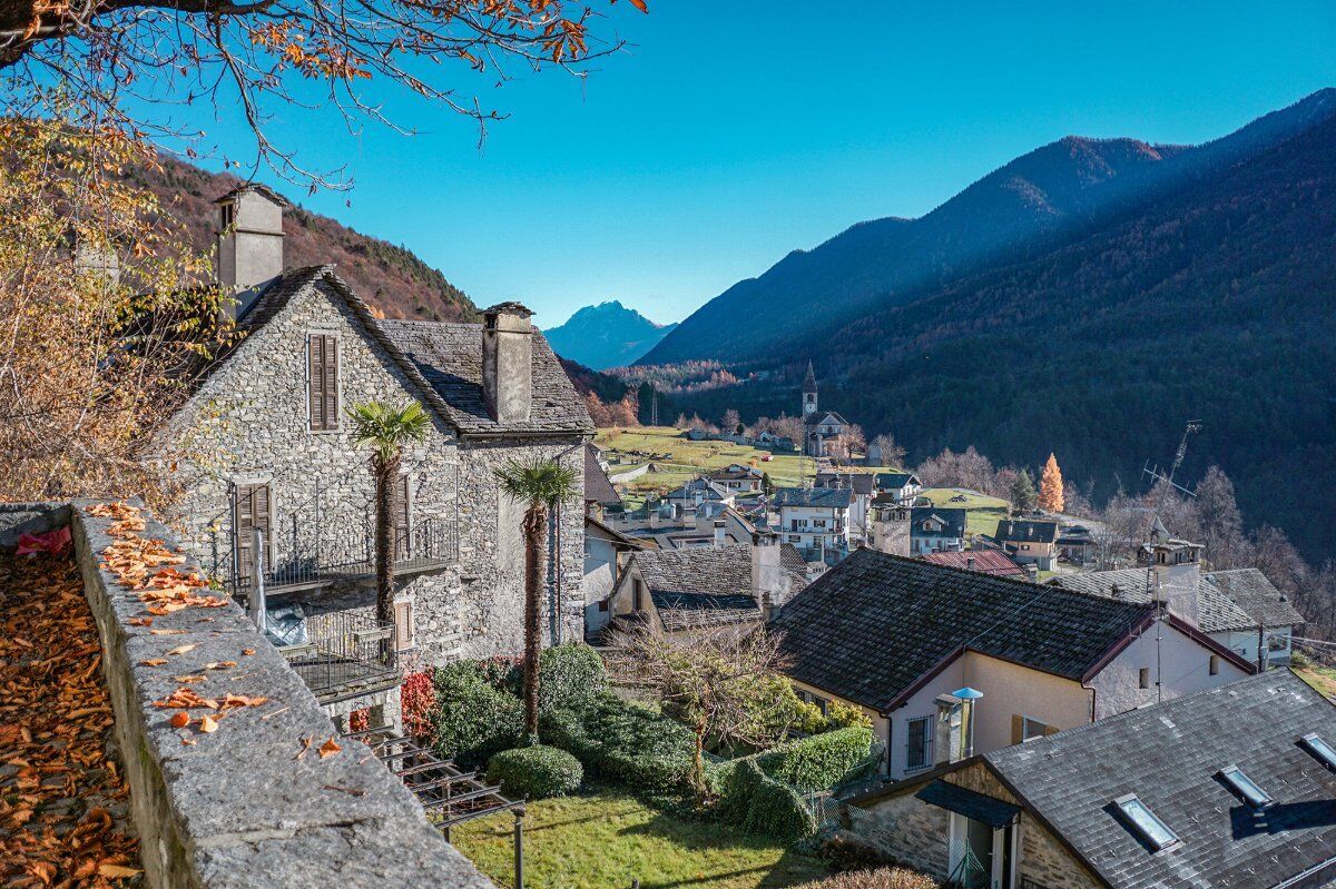 Trekking nella suggestiva Valle dei Pittori Trekking nella suggestiva Valle dei Pittori desktop picture