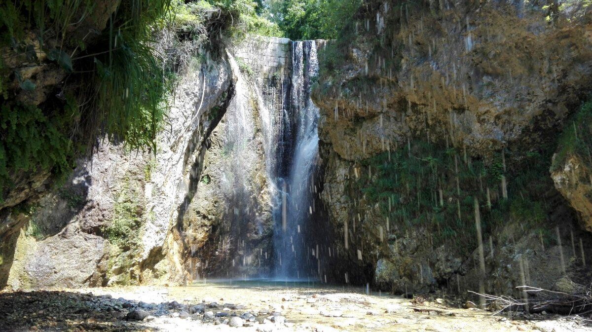 Visita al Castel Beseno e Camminata nella Valle del Rio Cavallo Visita al Castel Beseno e Camminata nella Valle del Rio Cavallo desktop picture