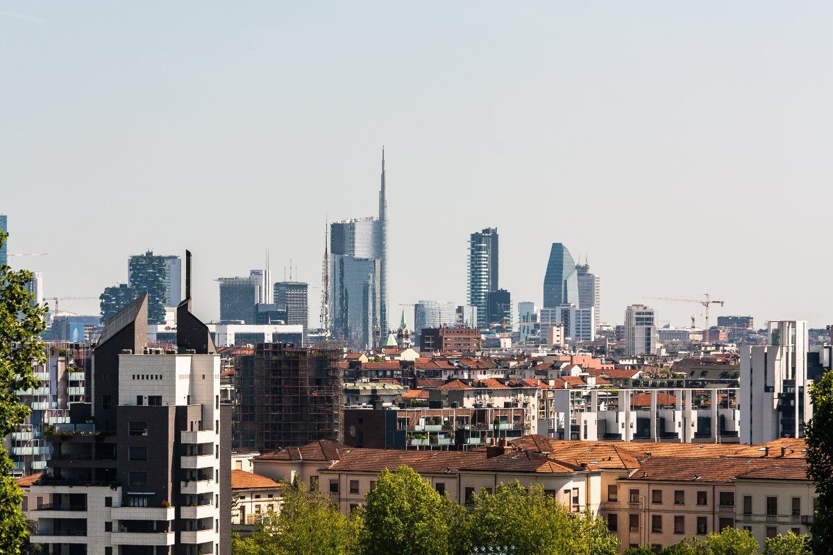 Milano in Cima: Trekking urbano lungo il Sentiero 101 desktop picture