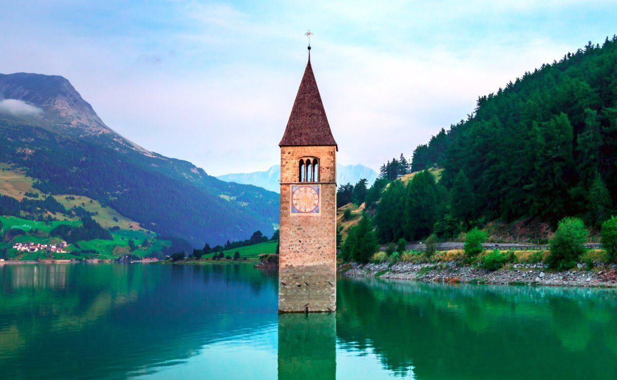 Il Lago di Resia in Bicicletta, Glorenza e Castel Coira Il Lago di Resia in Bicicletta, Glorenza e Castel Coira desktop picture