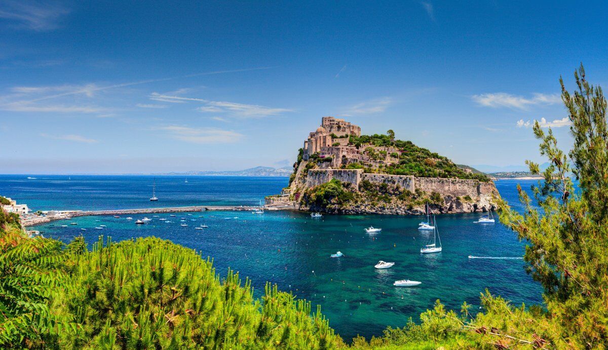 Settimana Trekking e Relax a Ischia con escursione a Capri e Procida desktop picture