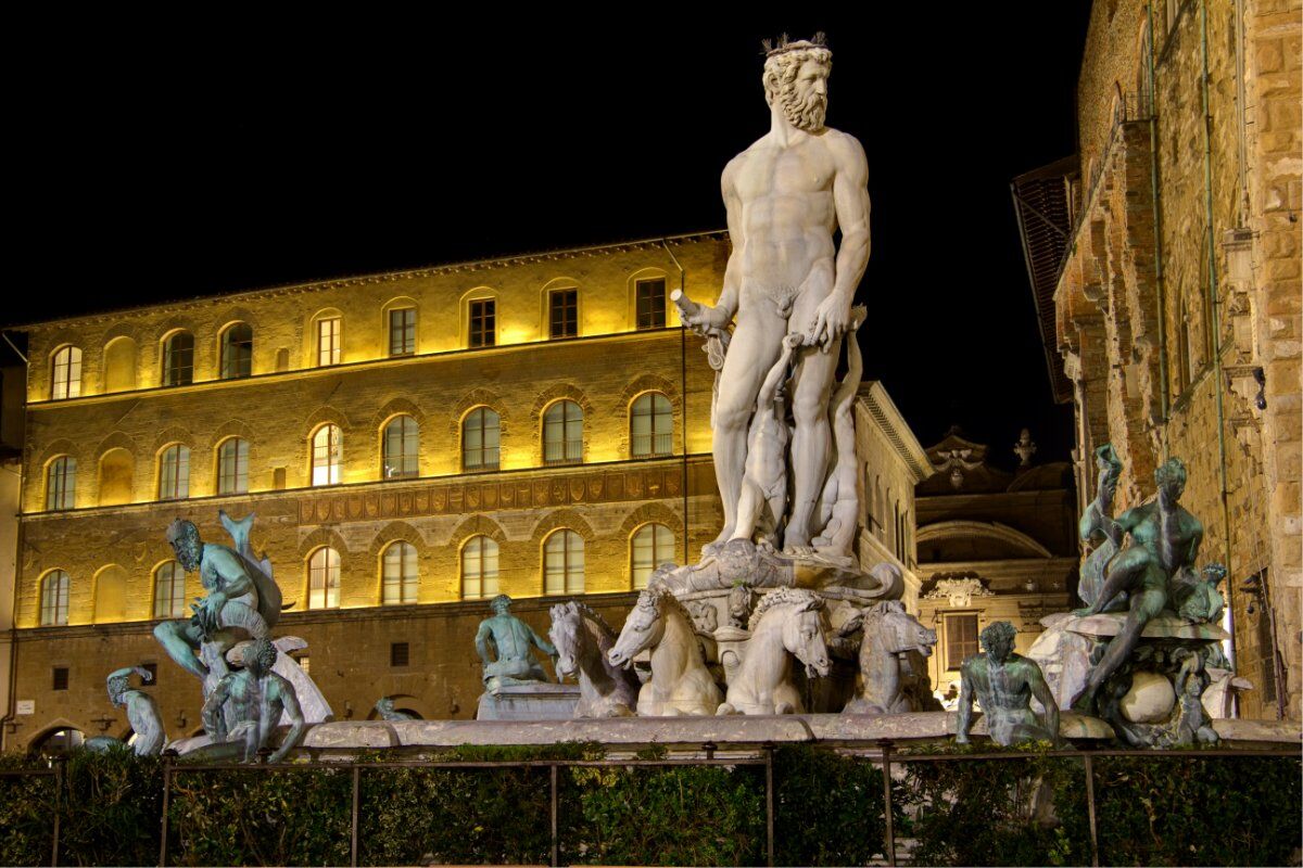 Firenze Esoterica: Visita Serale alla Città dei Simboli desktop picture