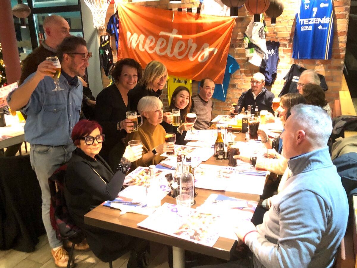 Pizzata Meeters a Modena Pizzata Meeters a Modena desktop picture