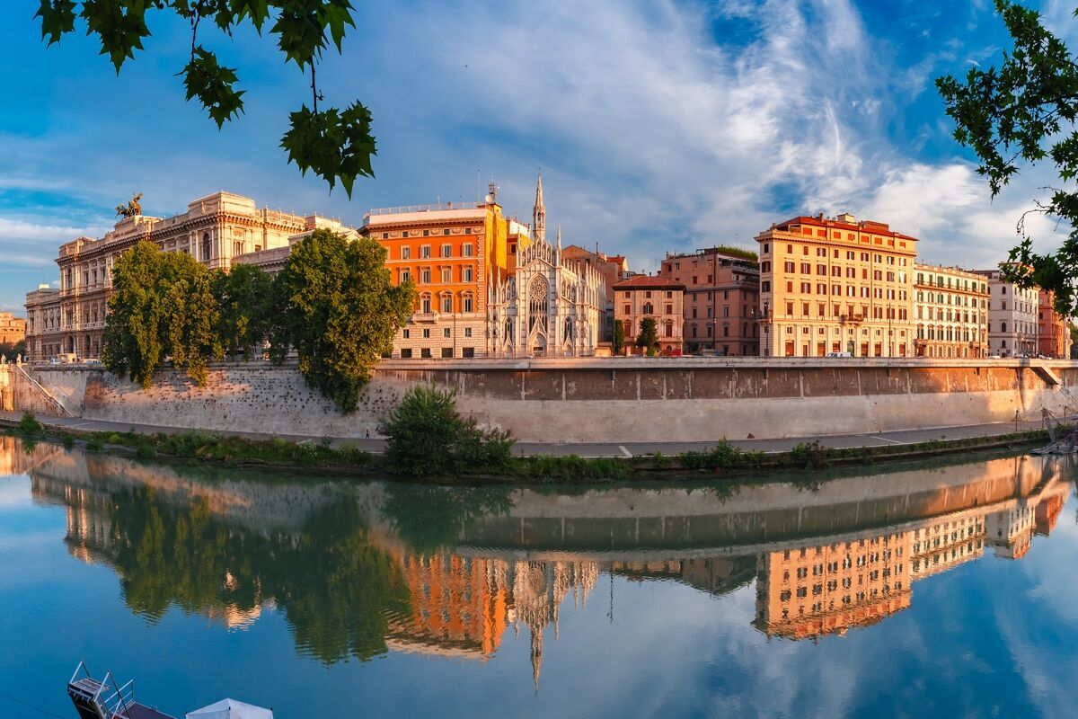 Aperitivo in buona compagnia sulle Terrazze di Roma Prati desktop picture