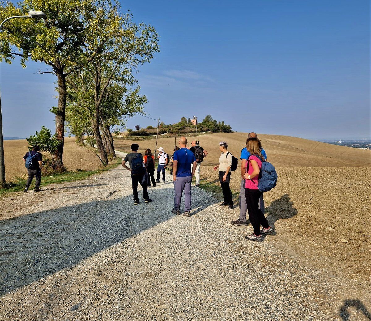 Passeggiata a Ozzano Monferrato tra panorami e ciminiere desktop picture