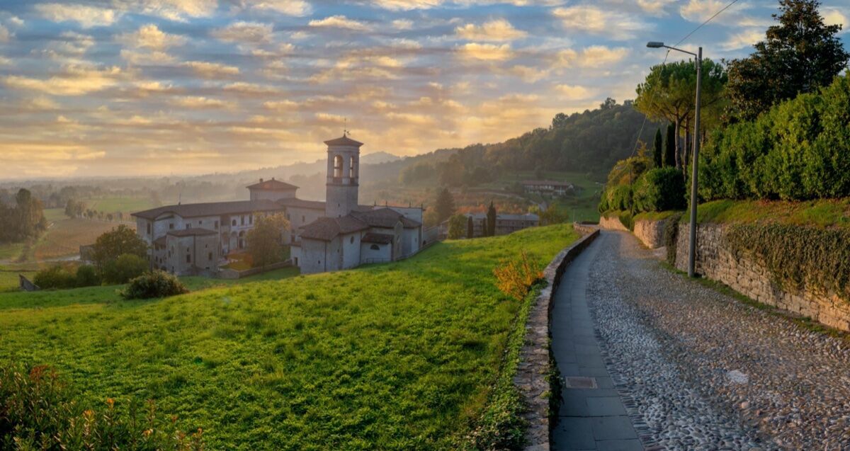 E-Bike Tour tra Colli e Panorami di Bergamo Alta (Bike Inclusa) desktop picture