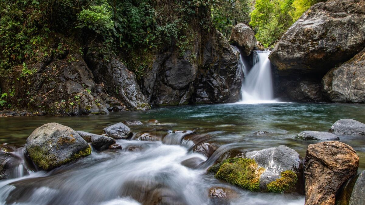 Emozionante River Trekking in Val Brembana desktop picture