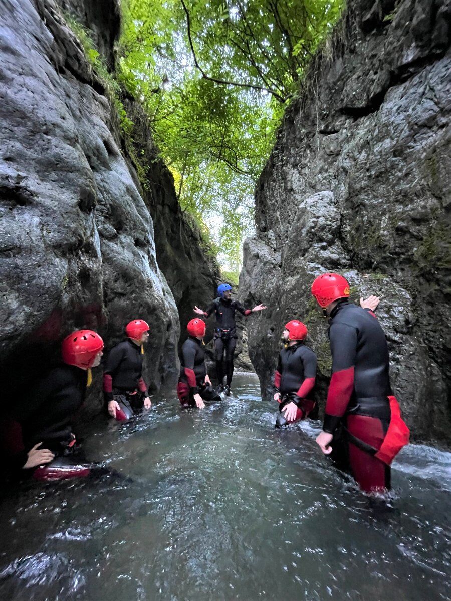 Emozionante River Trekking in Val Brembana desktop picture