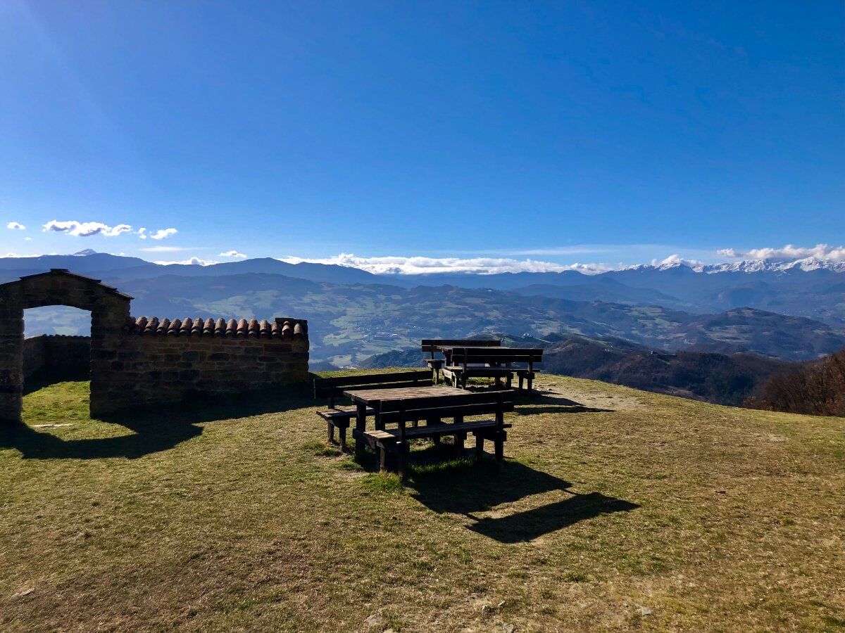 Escursione nella storia a Carpineti con cena finale Escursione nella storia a Carpineti con cena finale desktop picture