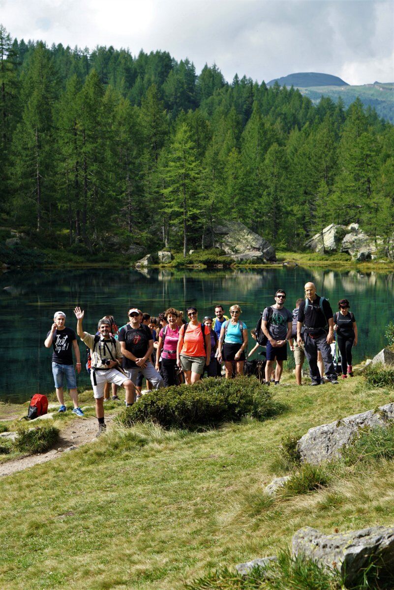 I Laghi del Sangiatto: Trekking tra scorci e scenari pittoreschi desktop picture