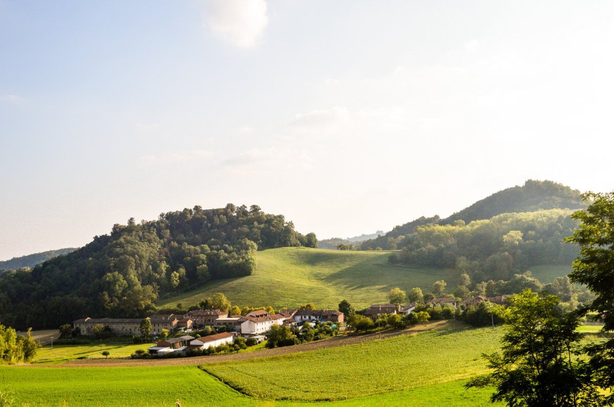 Ponzano Monferrato: Il Sentiero dei Giardini tra Colli e Ville Antiche Ponzano Monferrato: Il Sentiero dei Giardini tra Colli e Ville Antiche desktop picture