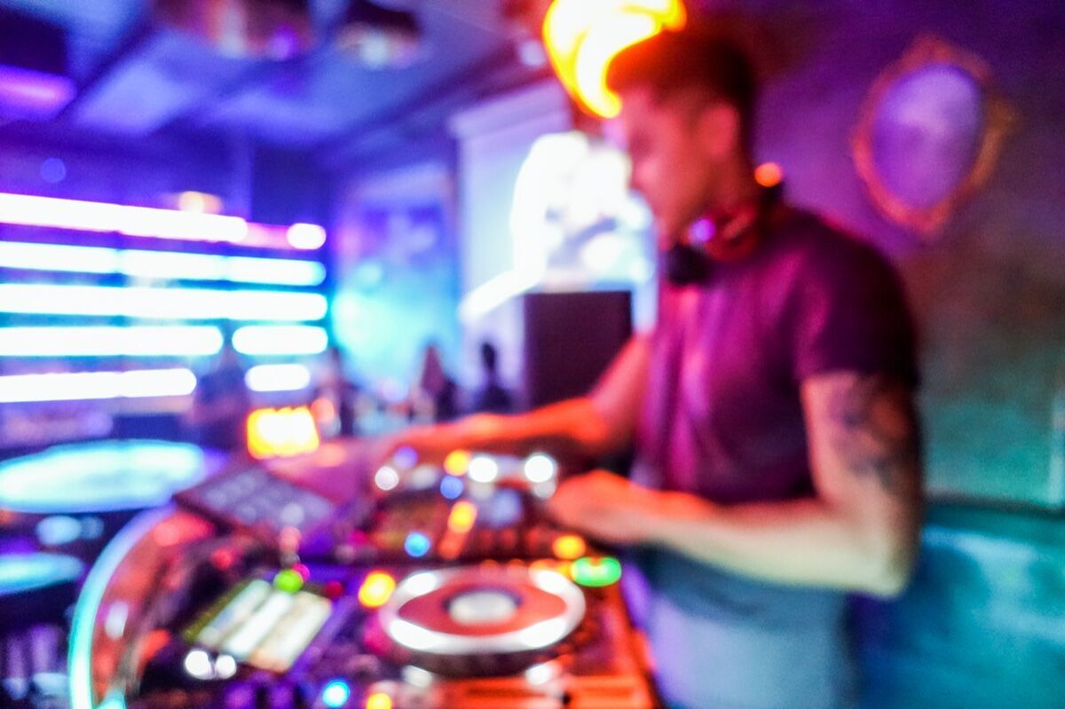 Serata Inaugurale all'Aria di Milano con Aperitivo e Dj-Set Serata Inaugurale all'Aria di Milano con Aperitivo e Dj-Set desktop picture