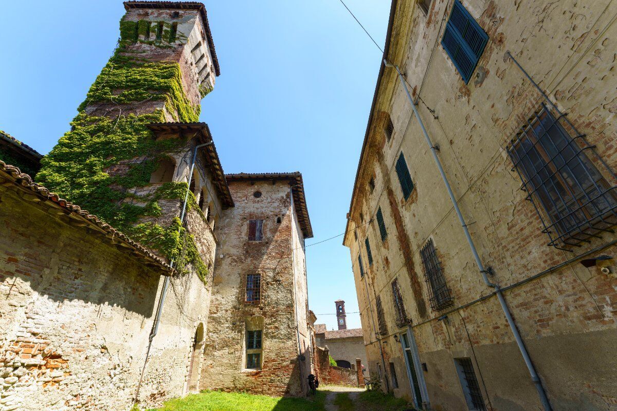 I Sentieri di Monastero Bormida: storia e arte nell'Alto Monferrato desktop picture
