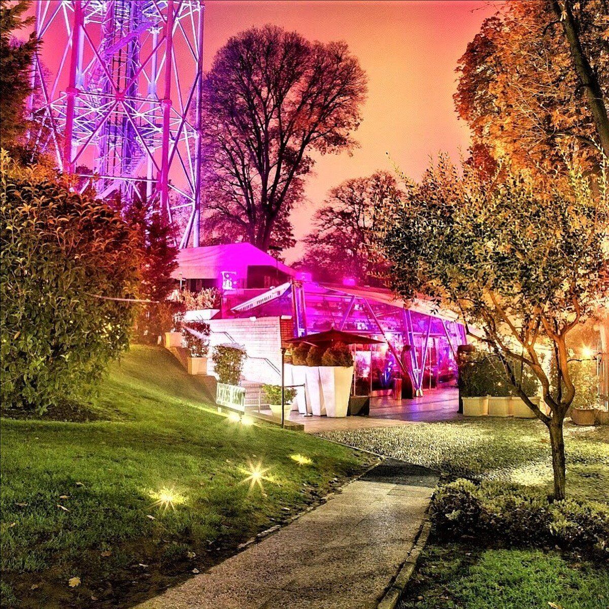 Apericena con Serata al JustMe di Milano Apericena con Serata al JustMe di Milano desktop picture