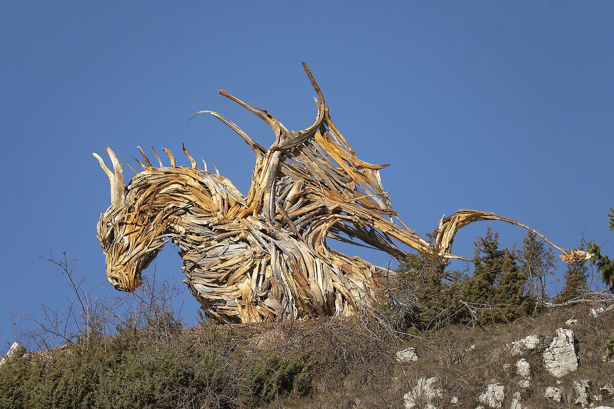 Il Drago di Lavarone: Un Trekking ad Opera d'Arte Il Drago di Lavarone: Un Trekking ad Opera d'Arte desktop picture