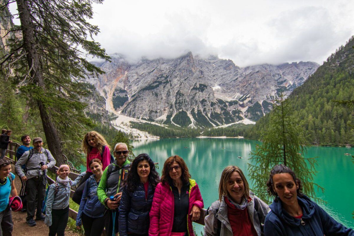 Incontriamoci al Lago di Braies Incontriamoci al Lago di Braies desktop picture