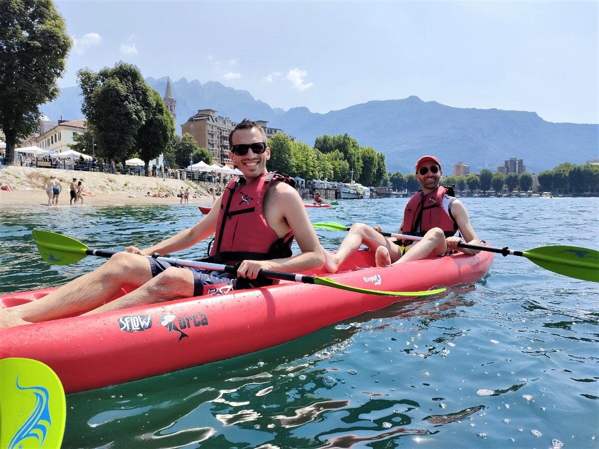 Tour in Kayak tra il Lago di Como e i Monti Lecchesi desktop picture