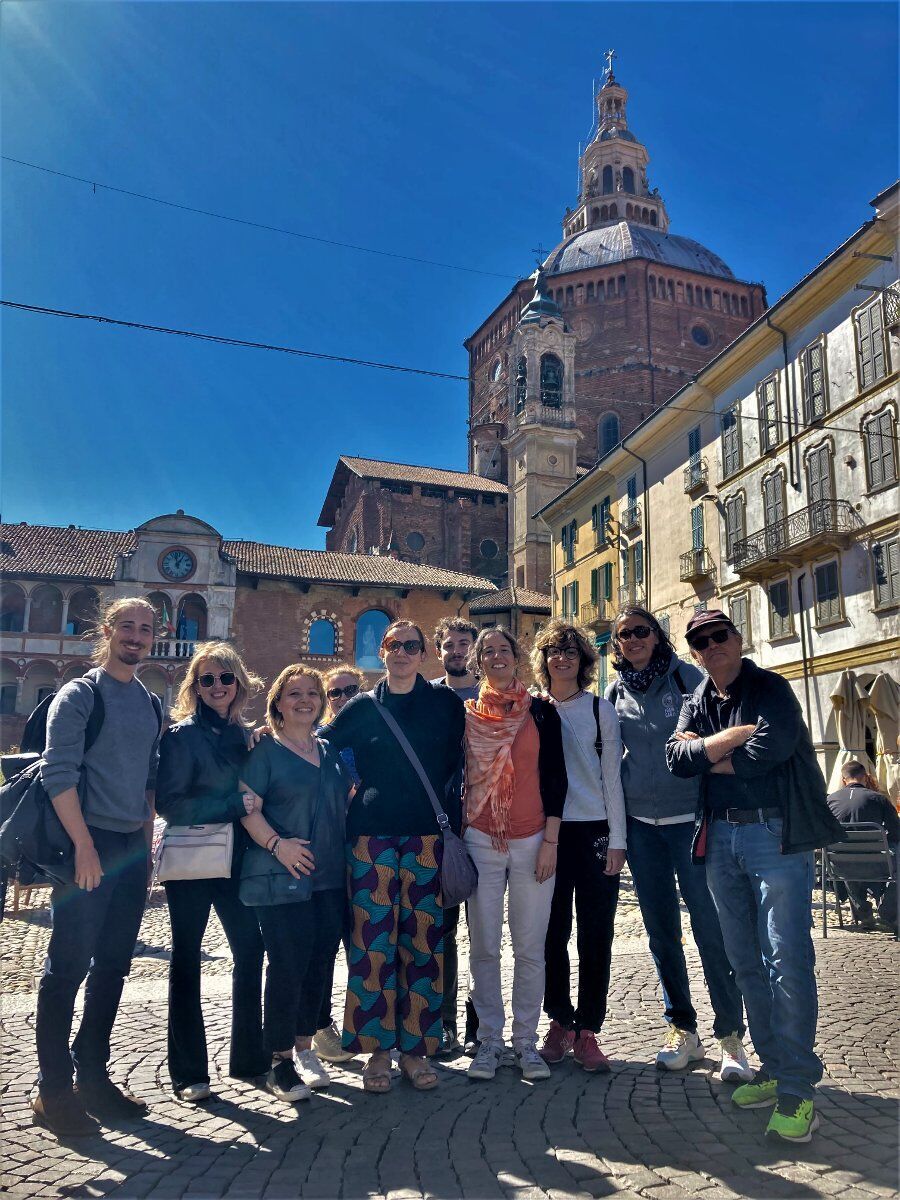 Tour guidato alla ricerca dei segreti pavesi Tour guidato alla ricerca dei segreti pavesi desktop picture