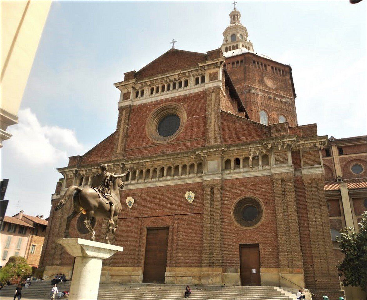 Tour guidato alla ricerca dei segreti pavesi Tour guidato alla ricerca dei segreti pavesi desktop picture