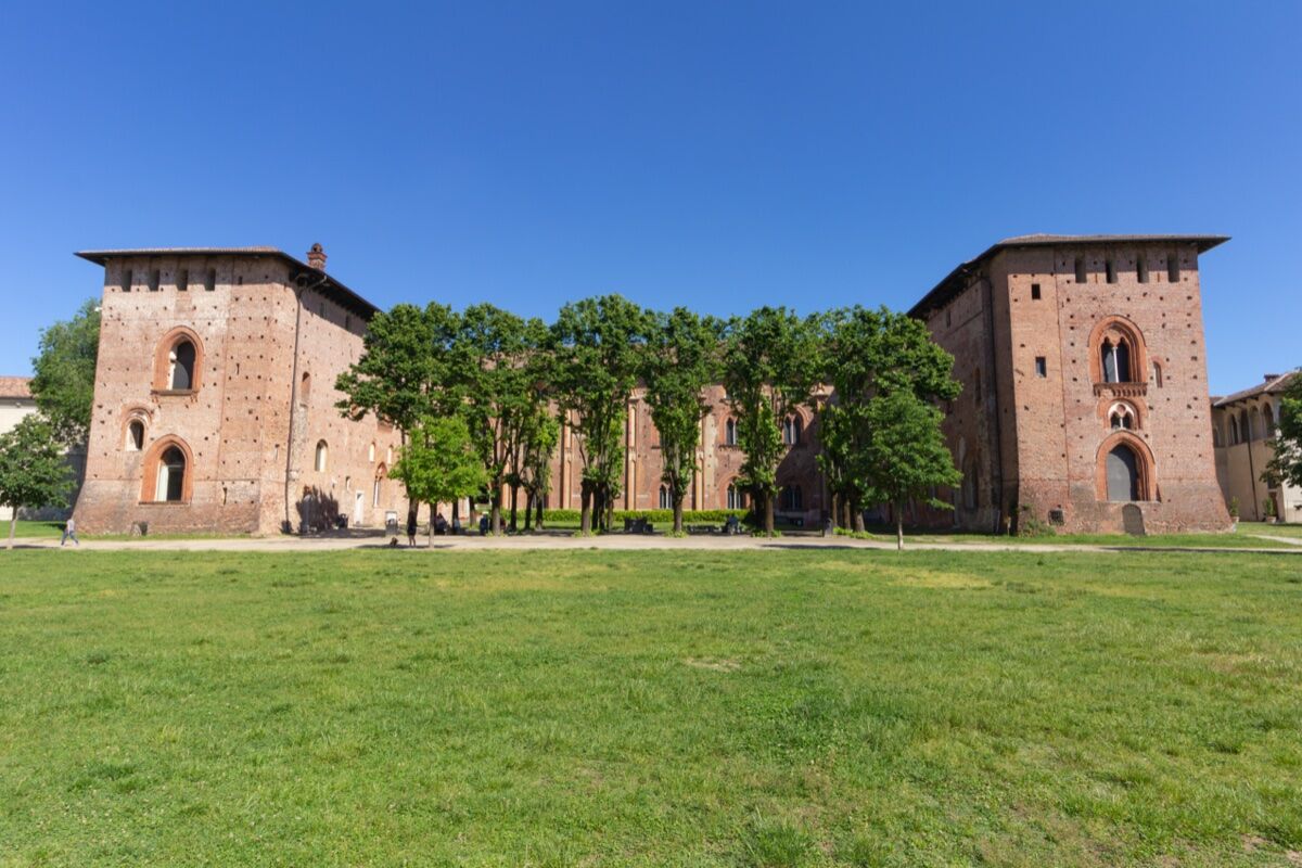 Tour nel cuore del Castello Sforzesco di Vigevano desktop picture