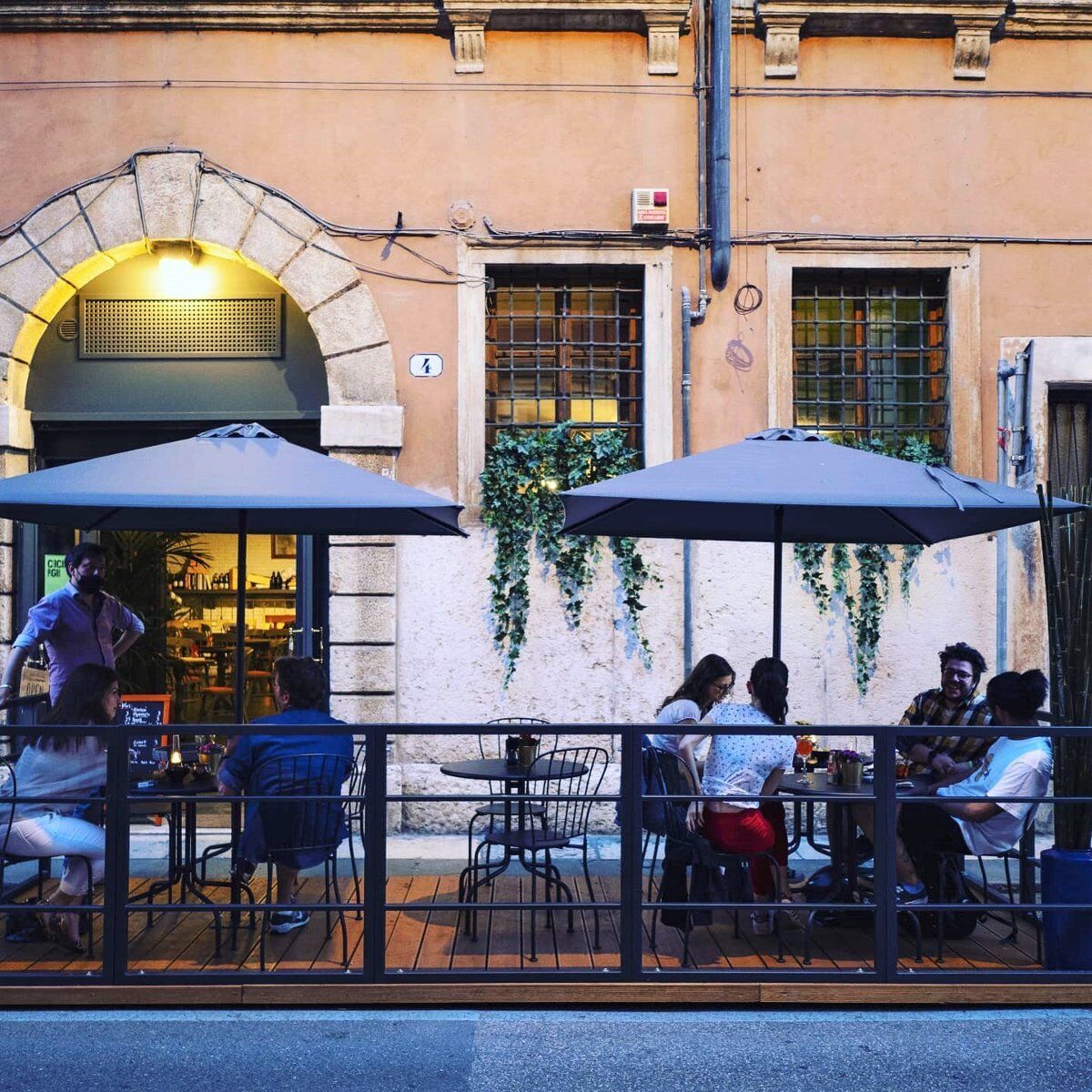 Aperitivo nel cuore di Verona Aperitivo nel cuore di Verona desktop picture