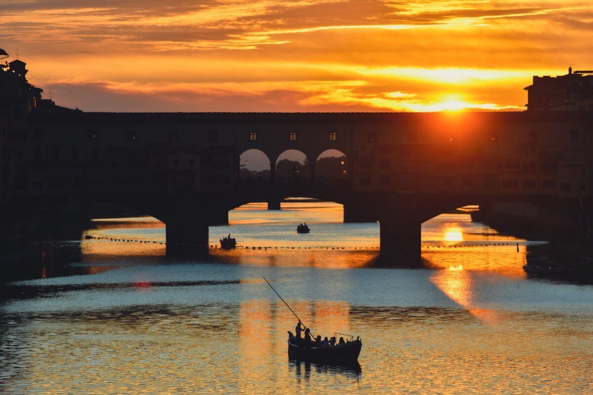 Firenze inedita: Tour in Barca navigando le acque dell’Arno desktop picture