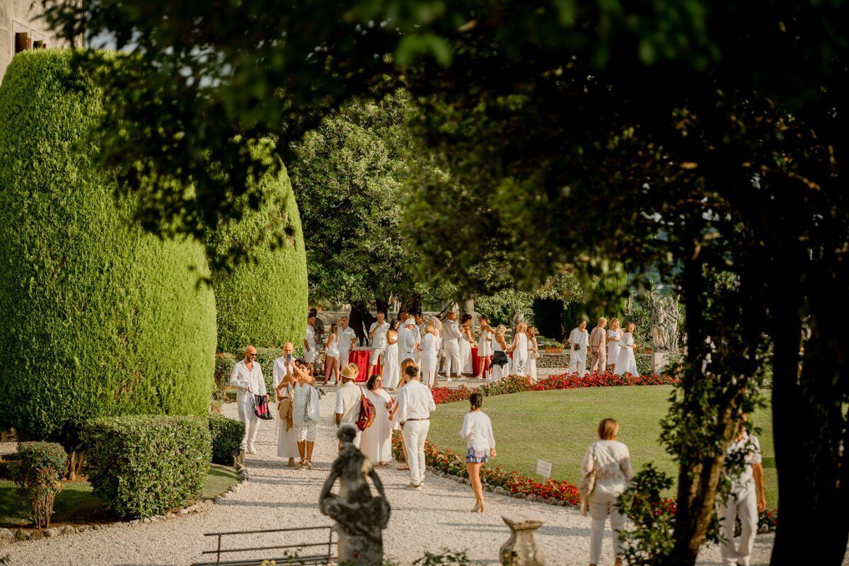 White Party in Villa Godi Malinverni: la Festa dell’Estate White Party in Villa Godi Malinverni: la Festa dell’Estate desktop picture