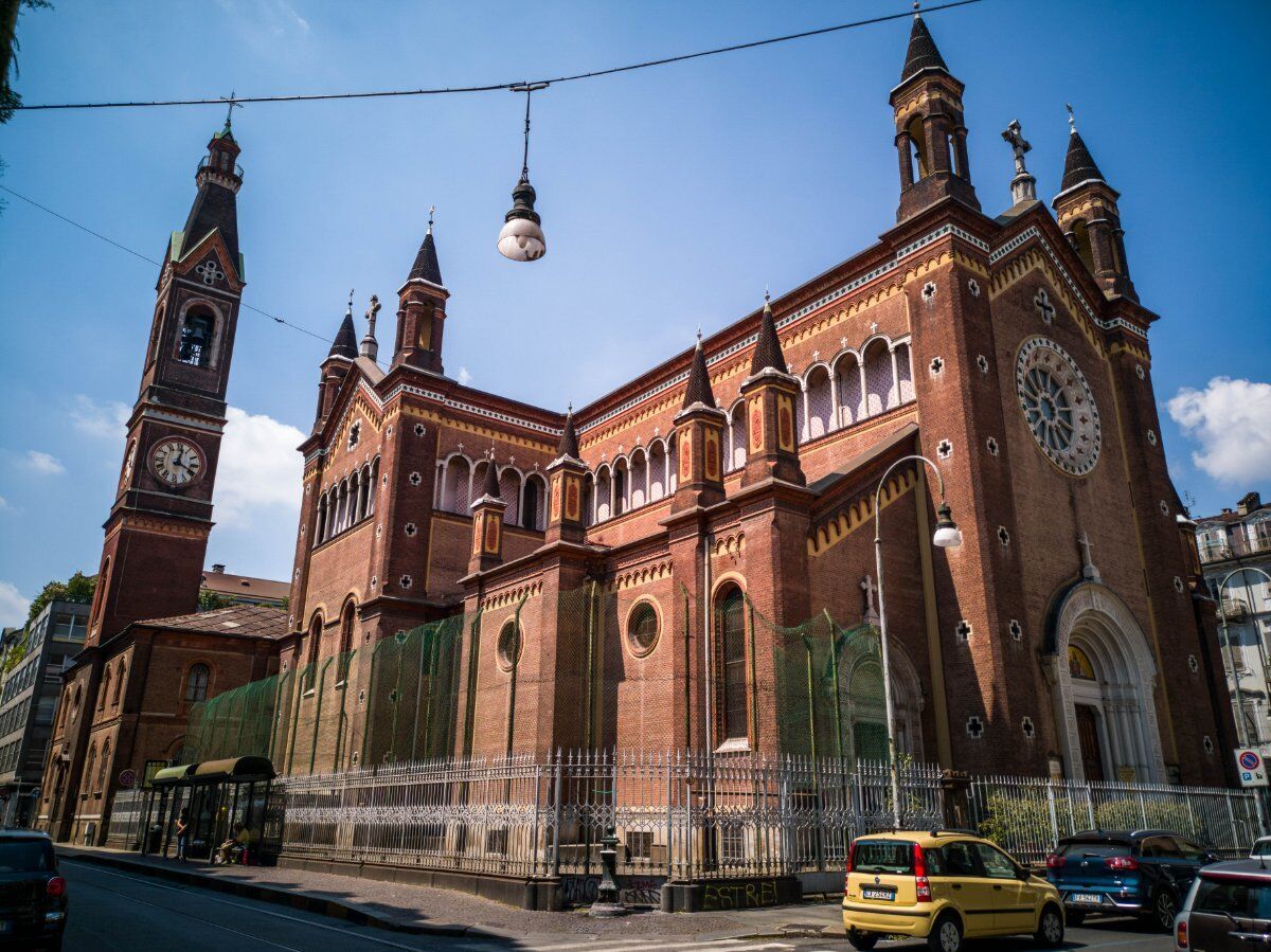Passeggiata nel quartiere Crocetta a Torino: tra storia e liberty desktop picture