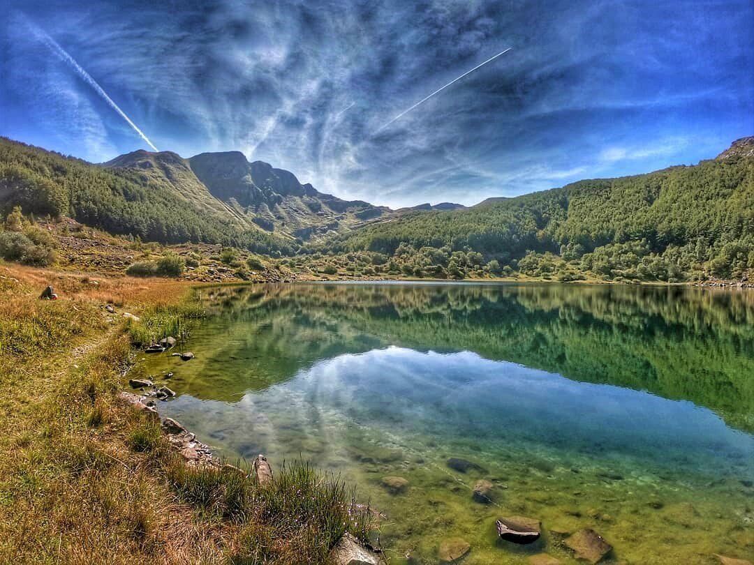 Trekking panoramico nel Parco dei 100 Laghi desktop picture