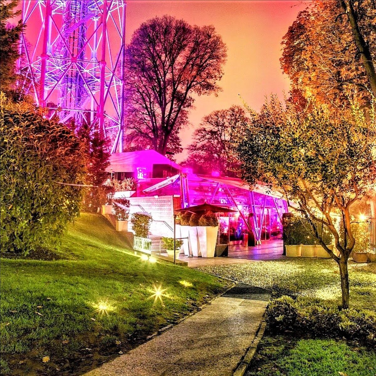 Red Party al Just Cavalli di Milano Red Party al Just Cavalli di Milano desktop picture